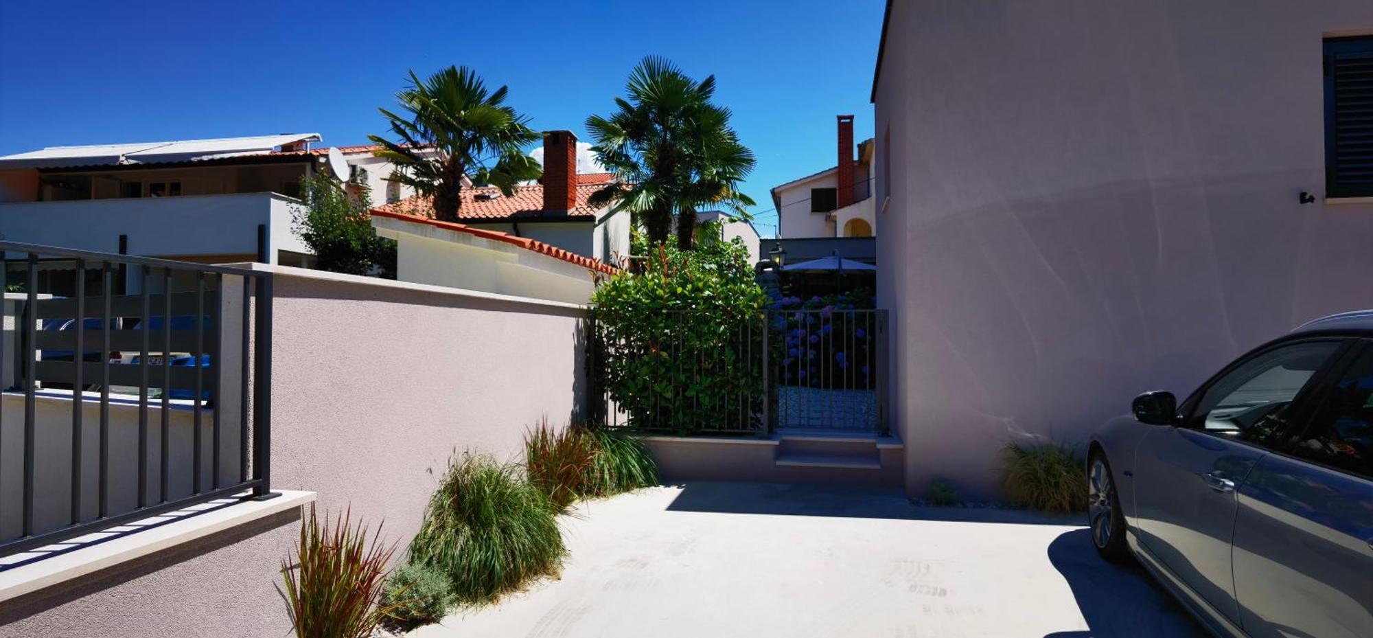 Stay In The Very Heart Of Porec - 50M To The Beach Экстерьер фото